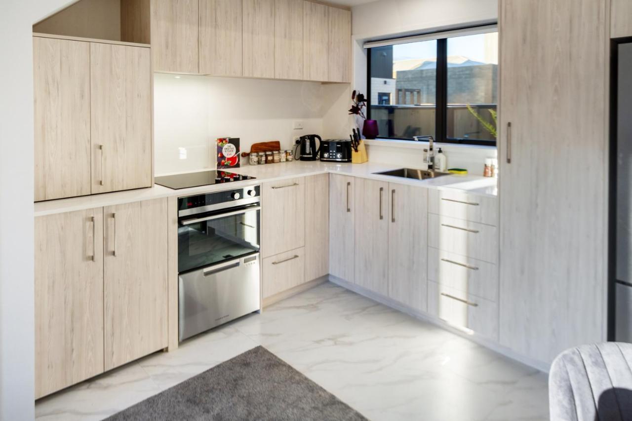 Modern 3 Bed Overlooking Hagley Park Christchurch Eksteriør billede